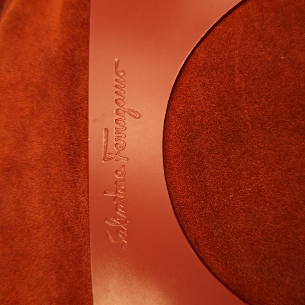Salvatore Ferragamo Red Suede & Calf Leather Shoulder Bag with Structured Design - Picture 8 of 16